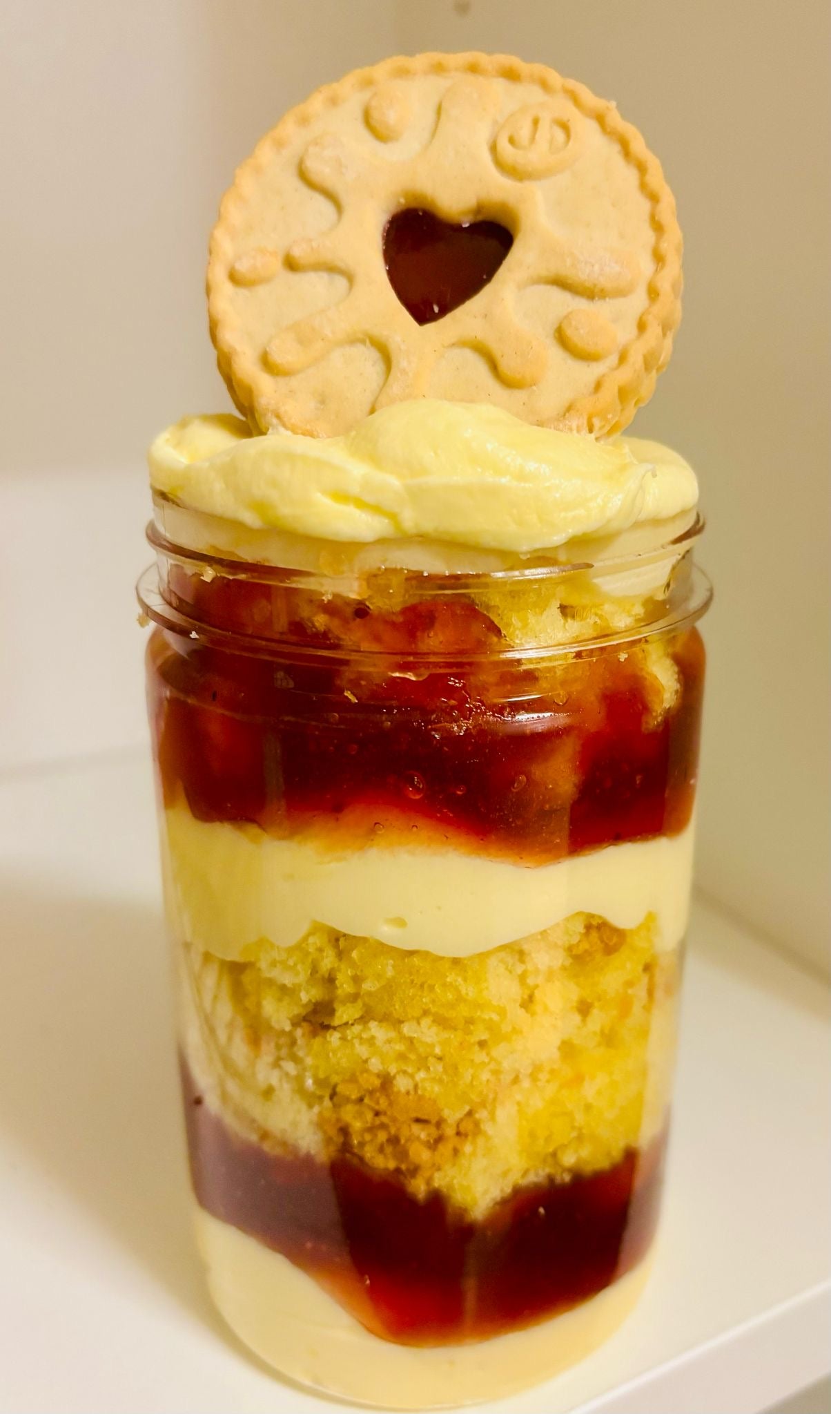 Jammie Dodger Cake Jar